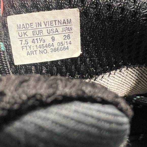 Salomon Black Lace Up Boots - Picture 8 of 8